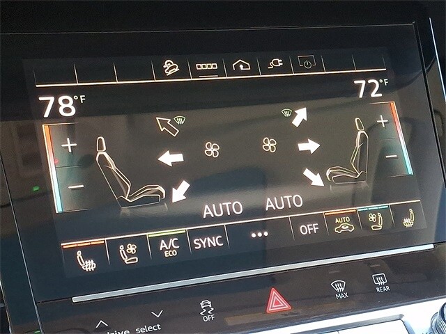 Thumbnail: 2022 Audi e-tron - 16