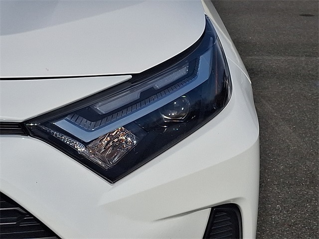 Thumbnail: 2025 Toyota RAV4 - 9