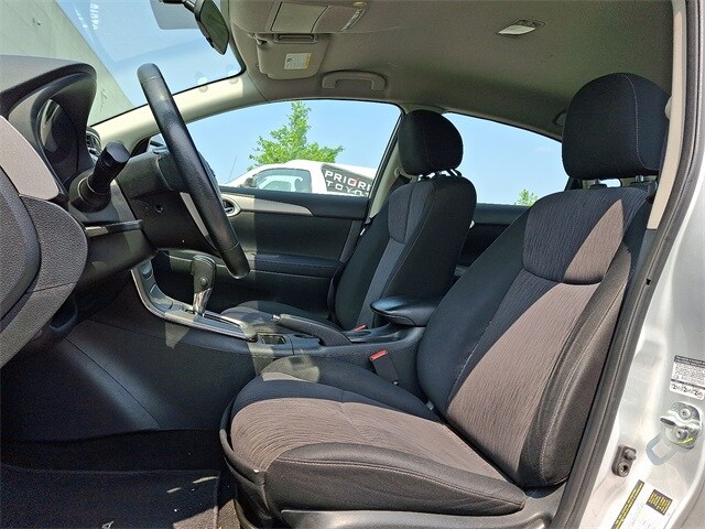 Thumbnail: 2015 Nissan Sentra - 13