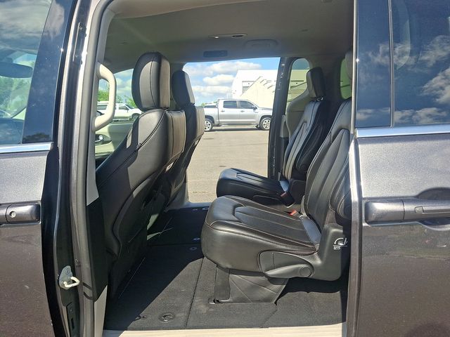 Thumbnail: 2023 Chrysler Pacifica - 10