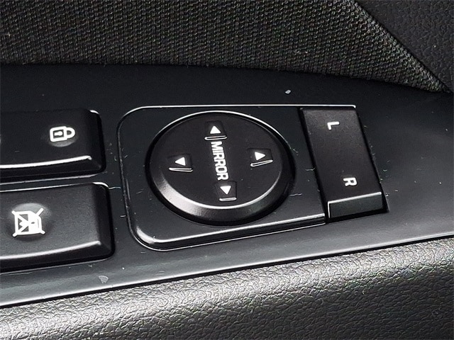 Thumbnail: 2018 Hyundai Elantra - 25