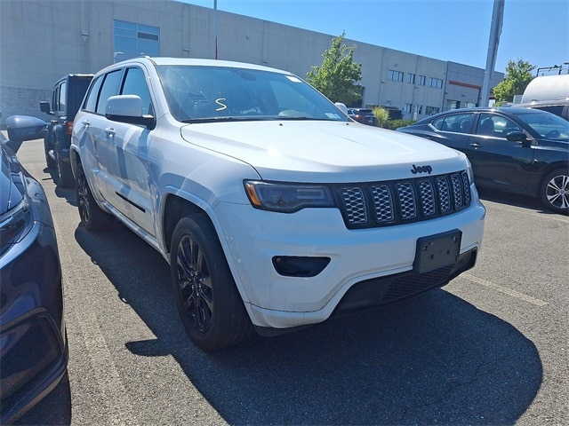 Thumbnail: 2022 Jeep Grand Cherokee - 3