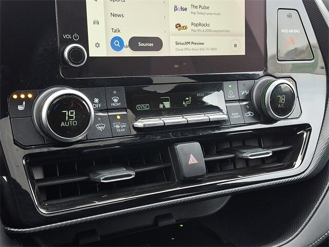 Thumbnail: 2023 Toyota Highlander - 17