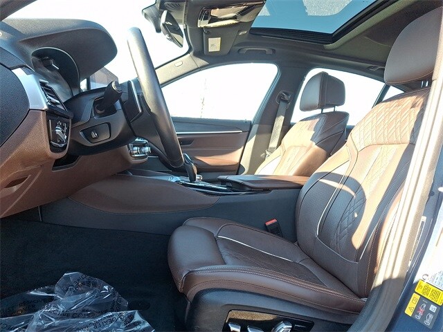 Thumbnail: 2023 BMW 5 Series - 13