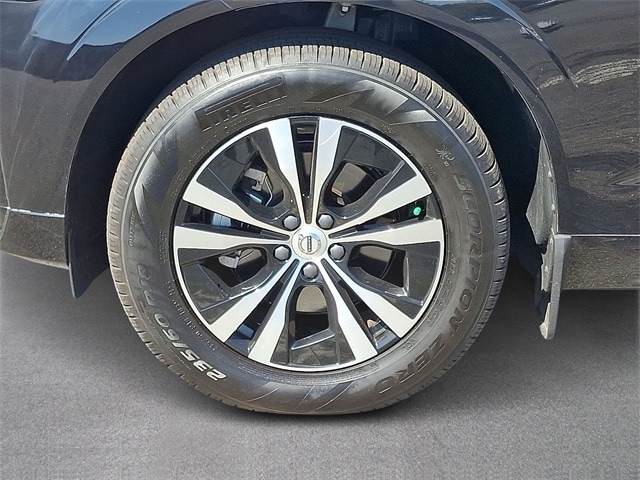 Thumbnail: 2024 Volvo XC60 - 7