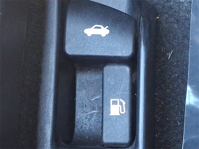 Thumbnail: 2023 Toyota Corolla - 25