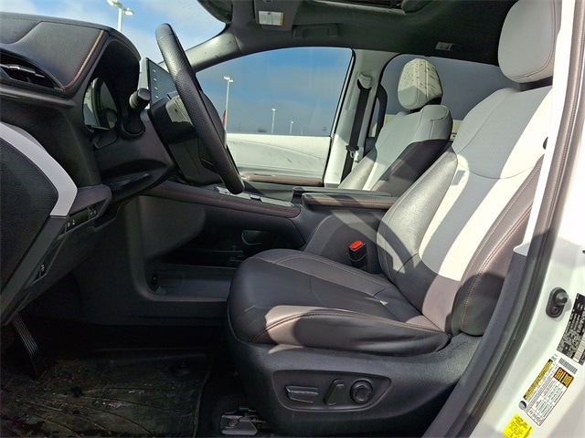 Thumbnail: 2023 Toyota Sienna - 14