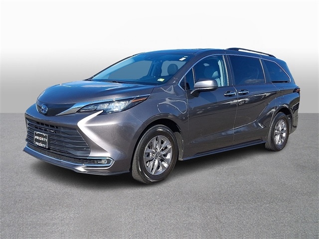 Thumbnail: 2023 Toyota Sienna - 1