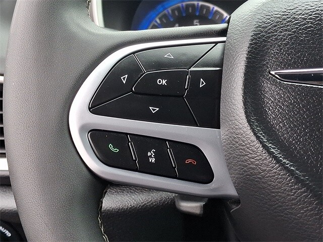 Thumbnail: 2025 Chrysler Pacifica - 22