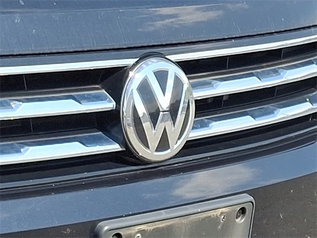 Thumbnail: 2021 Volkswagen Tiguan - 5