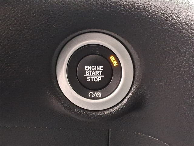 Thumbnail: 2025 Chrysler Pacifica - 24