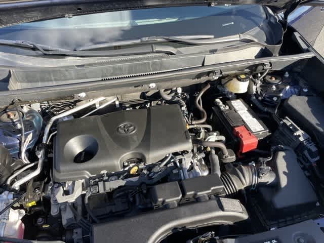 Thumbnail: 2021 Toyota RAV4 - 16