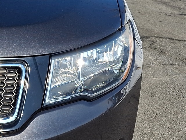 Thumbnail: 2021 Jeep Compass - 9