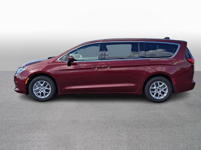 Thumbnail: 2023 Chrysler Voyager - 7