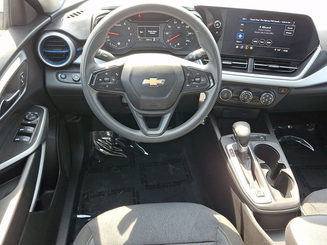 Thumbnail: 2025 Chevrolet Trax - 11