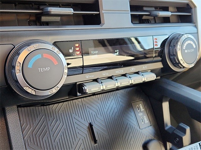 Thumbnail: 2025 Toyota Tacoma - 10