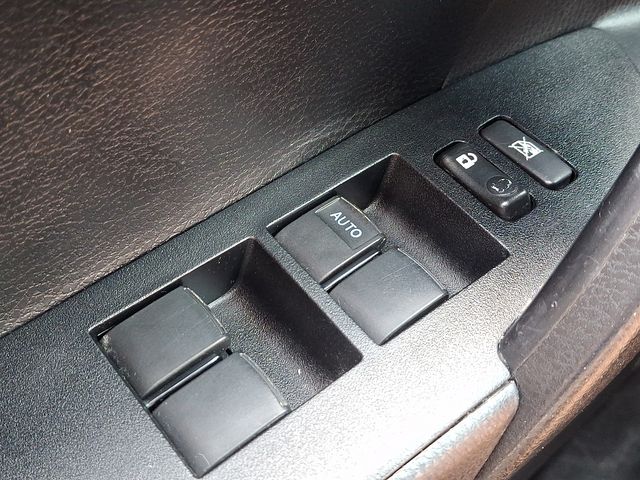 Thumbnail: 2015 Toyota Corolla - 25