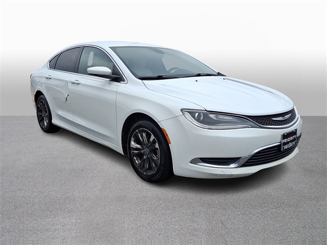 Thumbnail: 2015 Chrysler 200 - 3