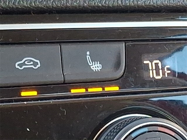 Thumbnail: 2022 Volkswagen Atlas - 21