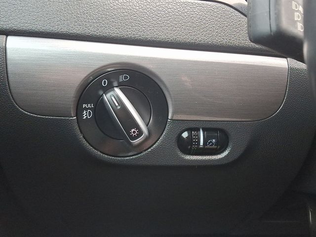 Thumbnail: 2016 Volkswagen Jetta - 21