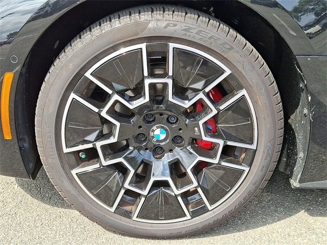 Thumbnail: 2025 BMW i4 - 8