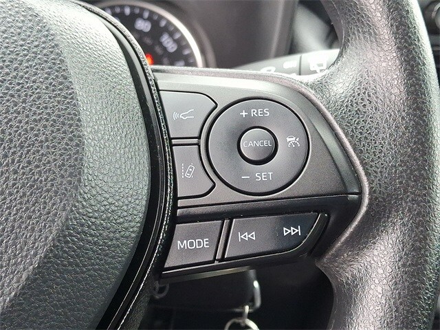 Thumbnail: 2021 Toyota RAV4 - 21