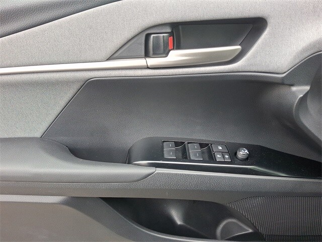 Thumbnail: 2025 Toyota Camry - 12