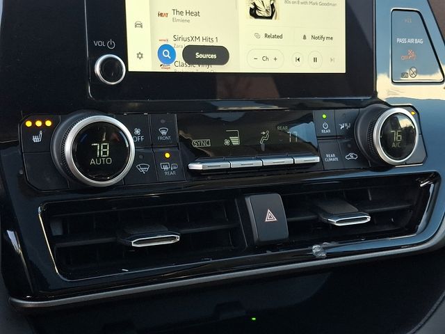 Thumbnail: 2024 Toyota Highlander - 17