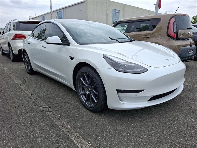 Thumbnail: 2022 Tesla Model 3 - 3