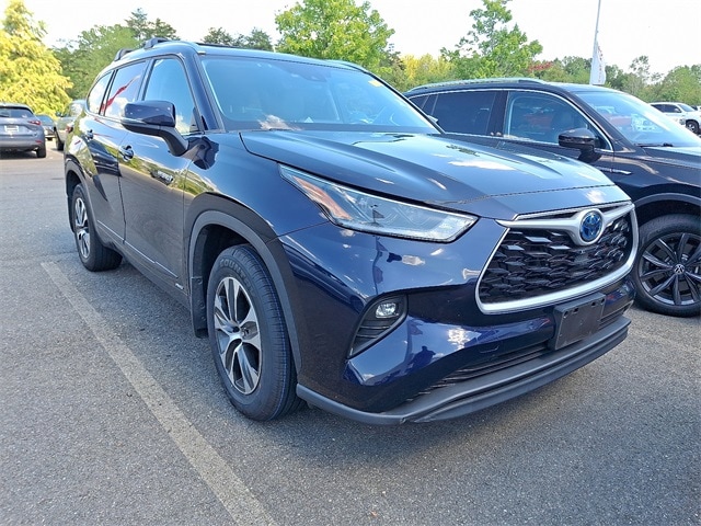 Thumbnail: 2021 Toyota Highlander - 2