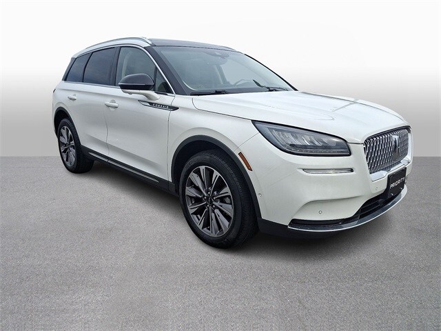 Thumbnail: 2022 Lincoln Corsair - 3