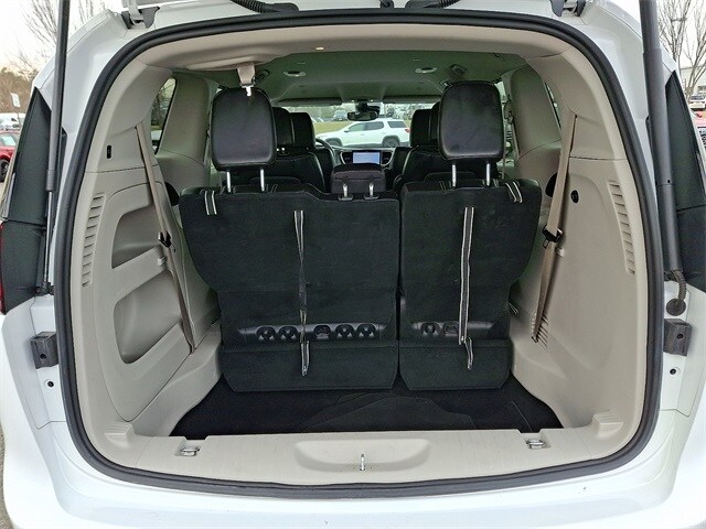 Thumbnail: 2024 Chrysler Pacifica - 30