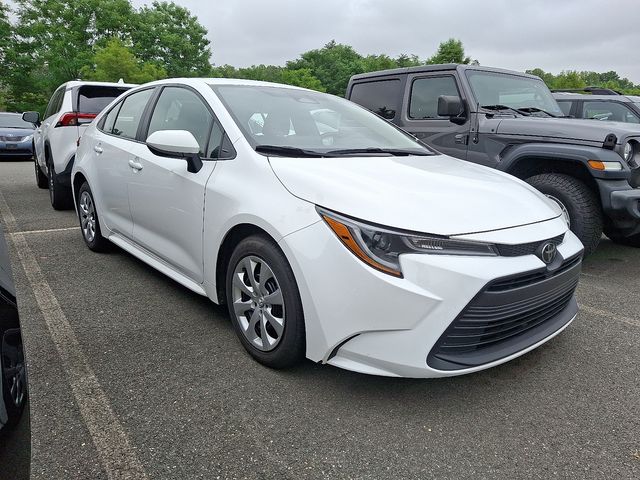 Thumbnail: 2024 Toyota Corolla - 3