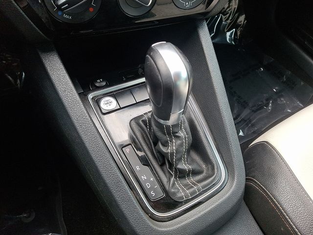 Thumbnail: 2016 Volkswagen Jetta - 14