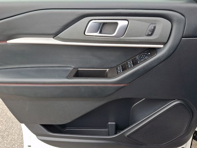 Thumbnail: 2025 Ford Explorer - 13