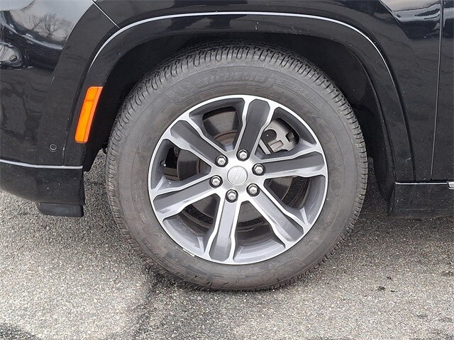 Thumbnail: 2024 Jeep Grand Wagoneer L - 8