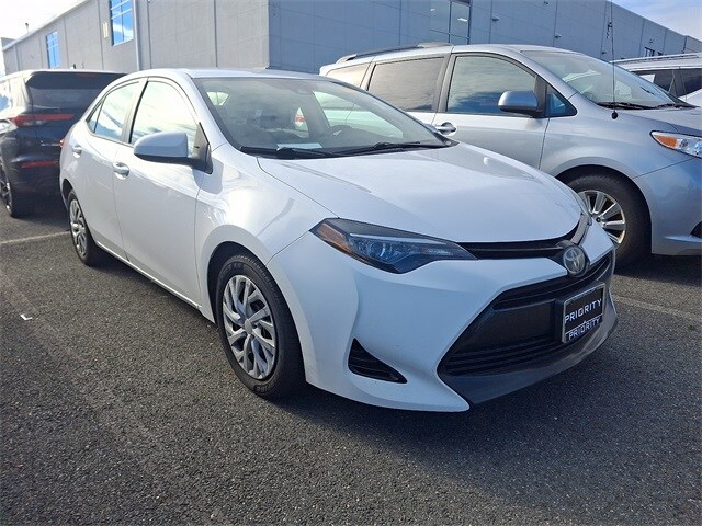 Thumbnail: 2018 Toyota Corolla - 3