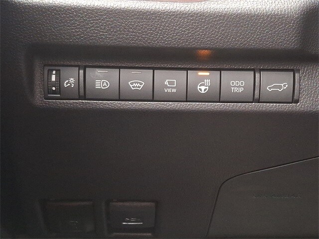 Thumbnail: 2025 Toyota RAV4 - 20