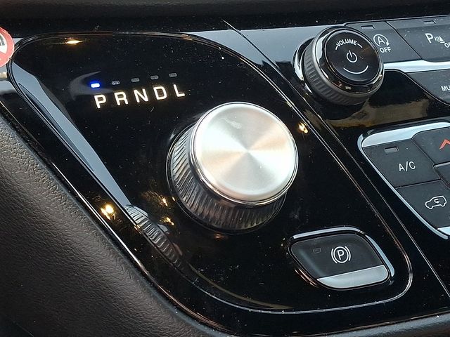 Thumbnail: 2025 Chrysler Pacifica - 15