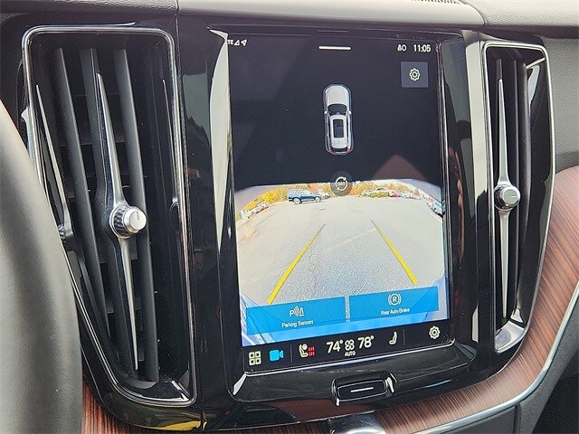 Thumbnail: 2024 Volvo XC60 - 16