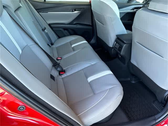 2025 Toyota Camry SE 10