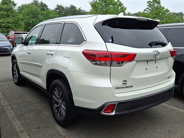 Thumbnail: 2019 Toyota Highlander - 6