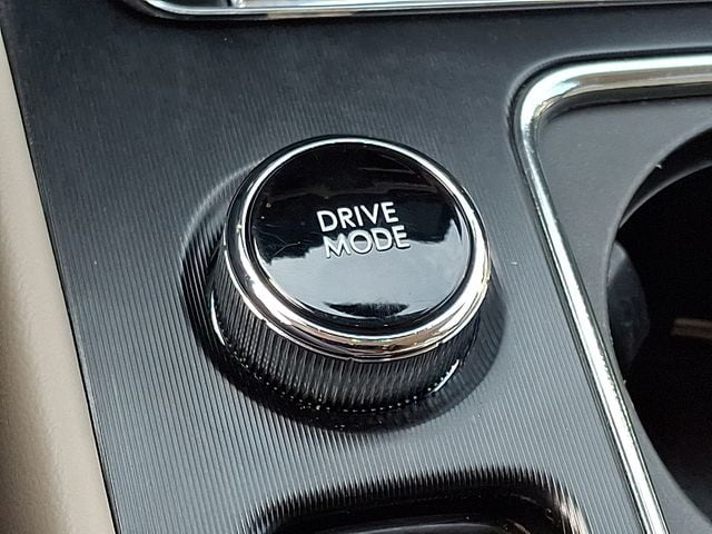 Thumbnail: 2024 Lincoln Corsair - 24