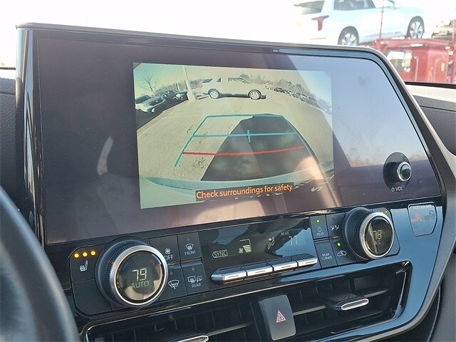 Thumbnail: 2023 Toyota Highlander - 19