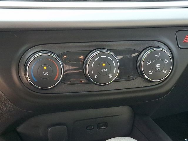 Thumbnail: 2025 Chevrolet Trax - 15