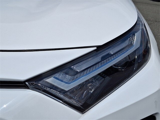 Thumbnail: 2023 Toyota RAV4 - 9