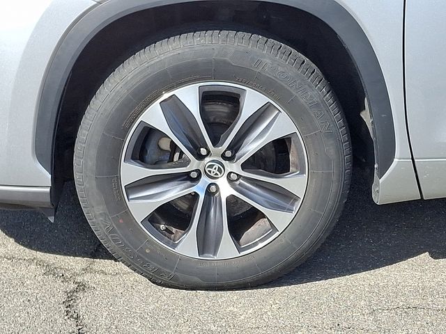 Thumbnail: 2024 Toyota Highlander - 8