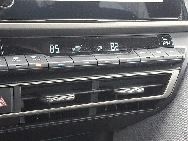 Thumbnail: 2025 Toyota Camry - 15