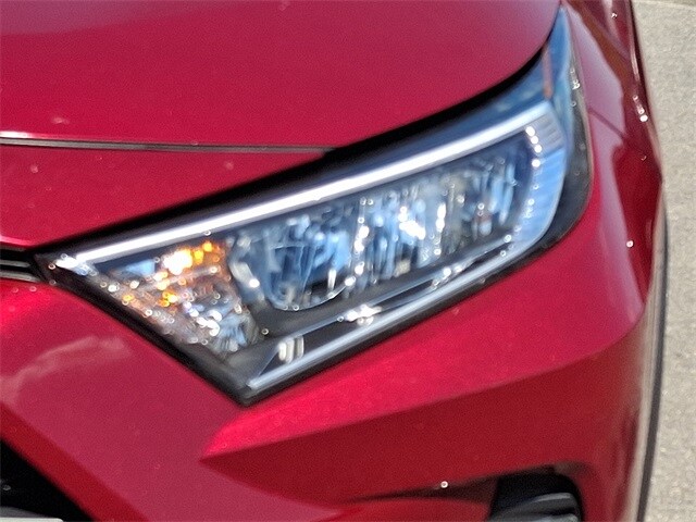 Thumbnail: 2020 Toyota RAV4 - 9