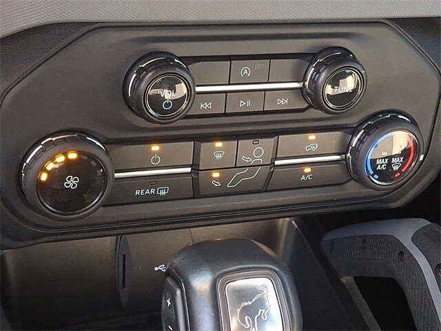 Thumbnail: 2023 Ford Bronco - 14